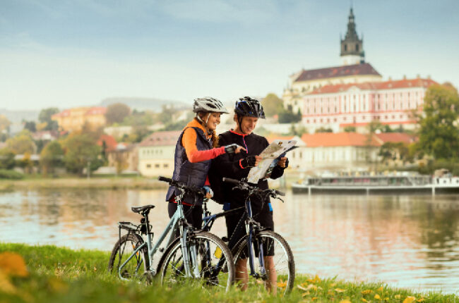 En bicicleta eléctrica por el río Elba – El Digital de Asturias