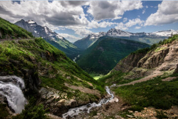 En autobús antiguo al Parque Nacional Glacier en Montana – El Digital de Asturias
