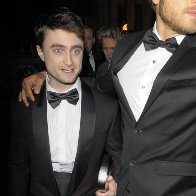 Daniel Radcliffe saca el esmoquin del armario