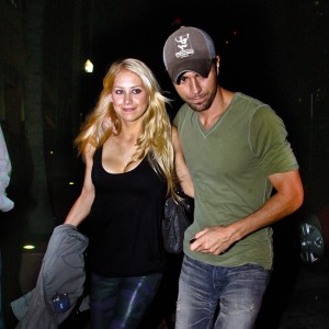 Anna Kournikova and Enrique Iglesias out for dinner in Miami