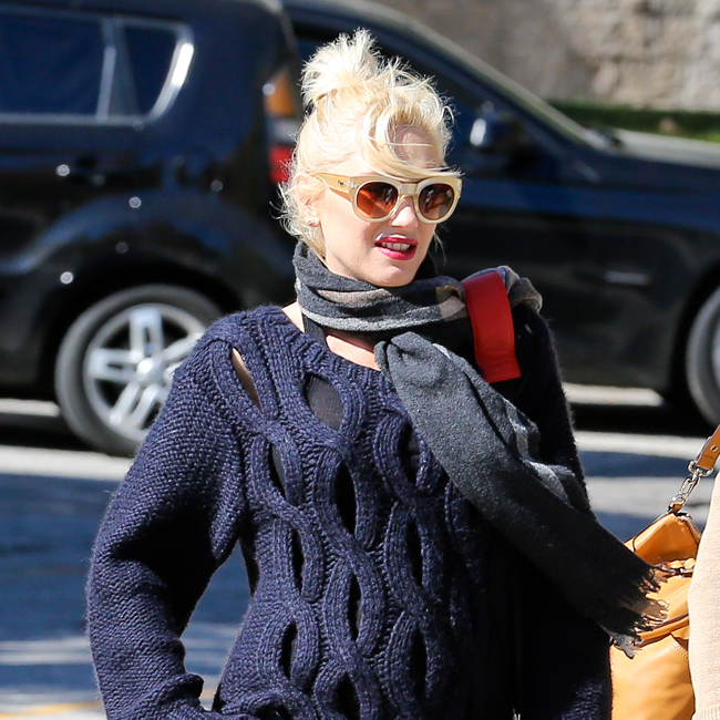 Pregnant Gwen Stefani conceals her belly during a family outing El Digital de Asturias