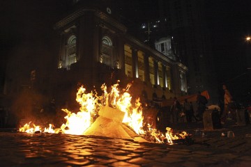 Rio clashes as protesters support teachers' demonstration