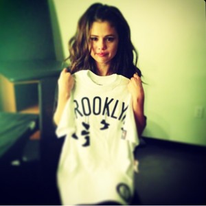 Selena Gomez rompe a llorar en el escenario  El Digital de Asturias Selena Gomez rompe a llorar en el escenario