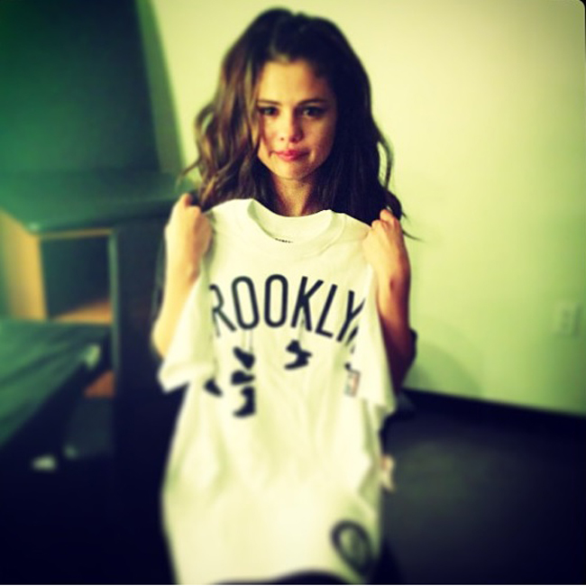 Selena Gomez rompe a llorar en el escenario  El Digital de Asturias