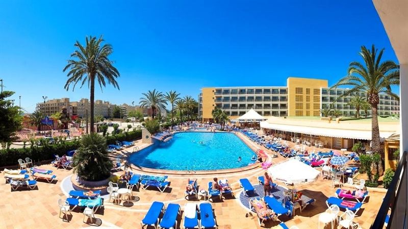 Los hoteleros califican el verano de «desigual» con una ocupación media del 70%