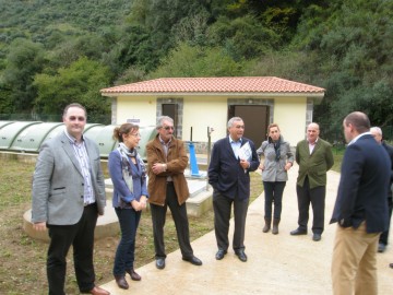 2013_11_08 Conseiera Fomento visita saneamiento Santo Adriano