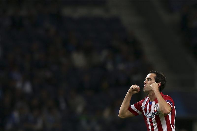 El Atlético amplía el contrato de Godín hasta 2018