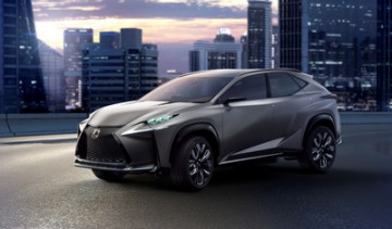 Lexus Coupé RC startet mit zwei Motoren