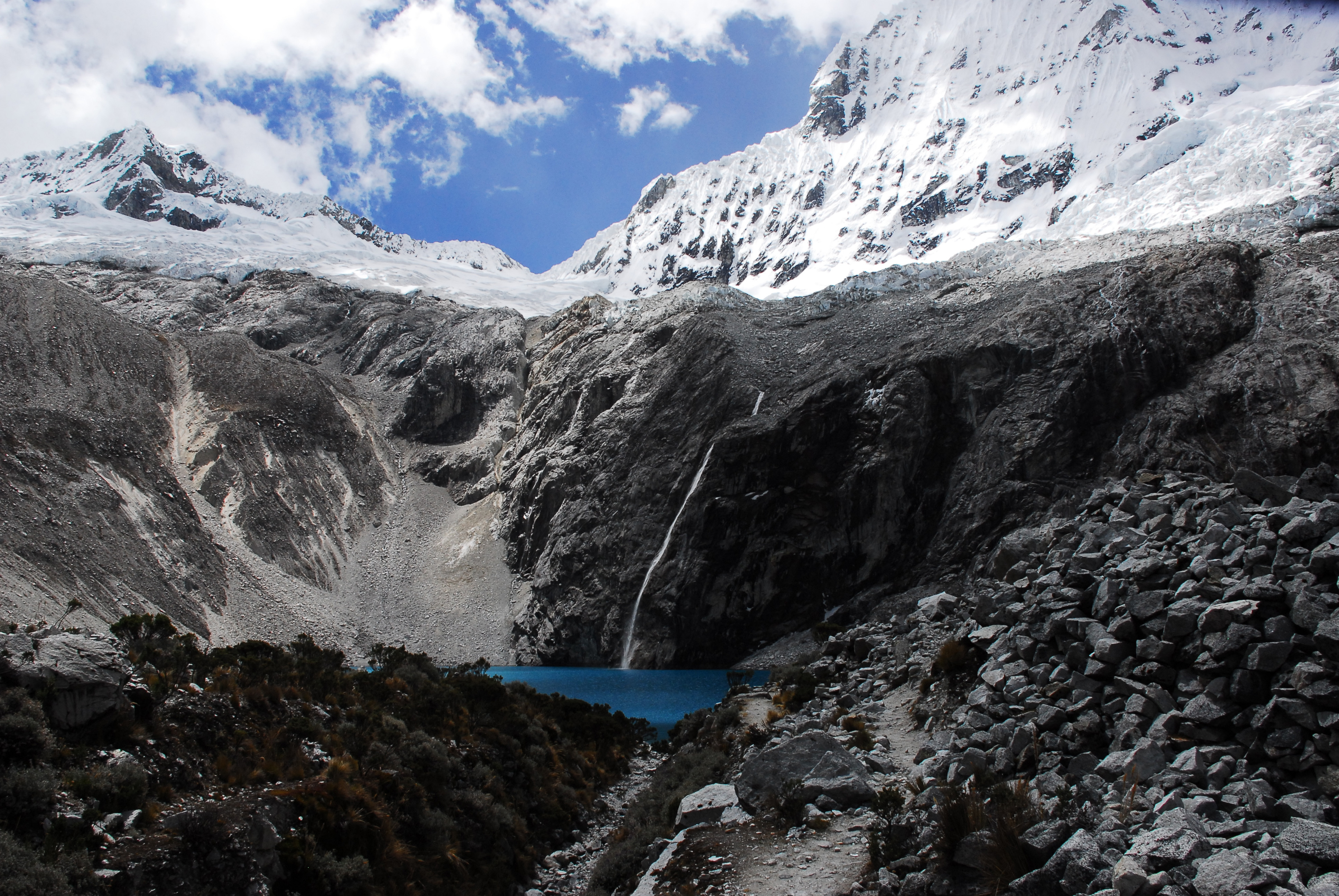 Destino Perú : Viajamos a las alturas de los Montes Blancos.