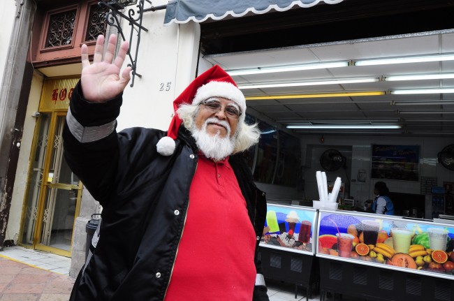 Santa Claus arrives early in  Queretaro