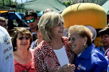 Evelyn Matthei continues with presidential campaign - Chile