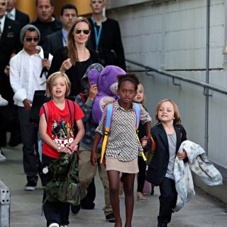 Angelina Jolie and her family arrive in Sydney