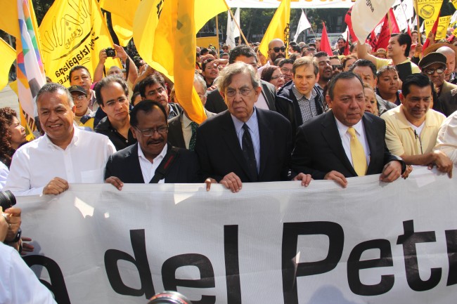 Cuauhtemoc Cardenas and PRD walk against energy reforms in Mexico