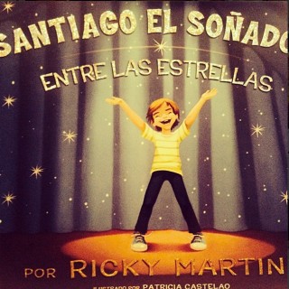 Ricky Martin regala a la hija de David Bisbal su novela infantil