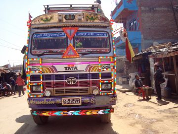 In der Gondelbahn zur Göttin: Beobachtungen in Nepal