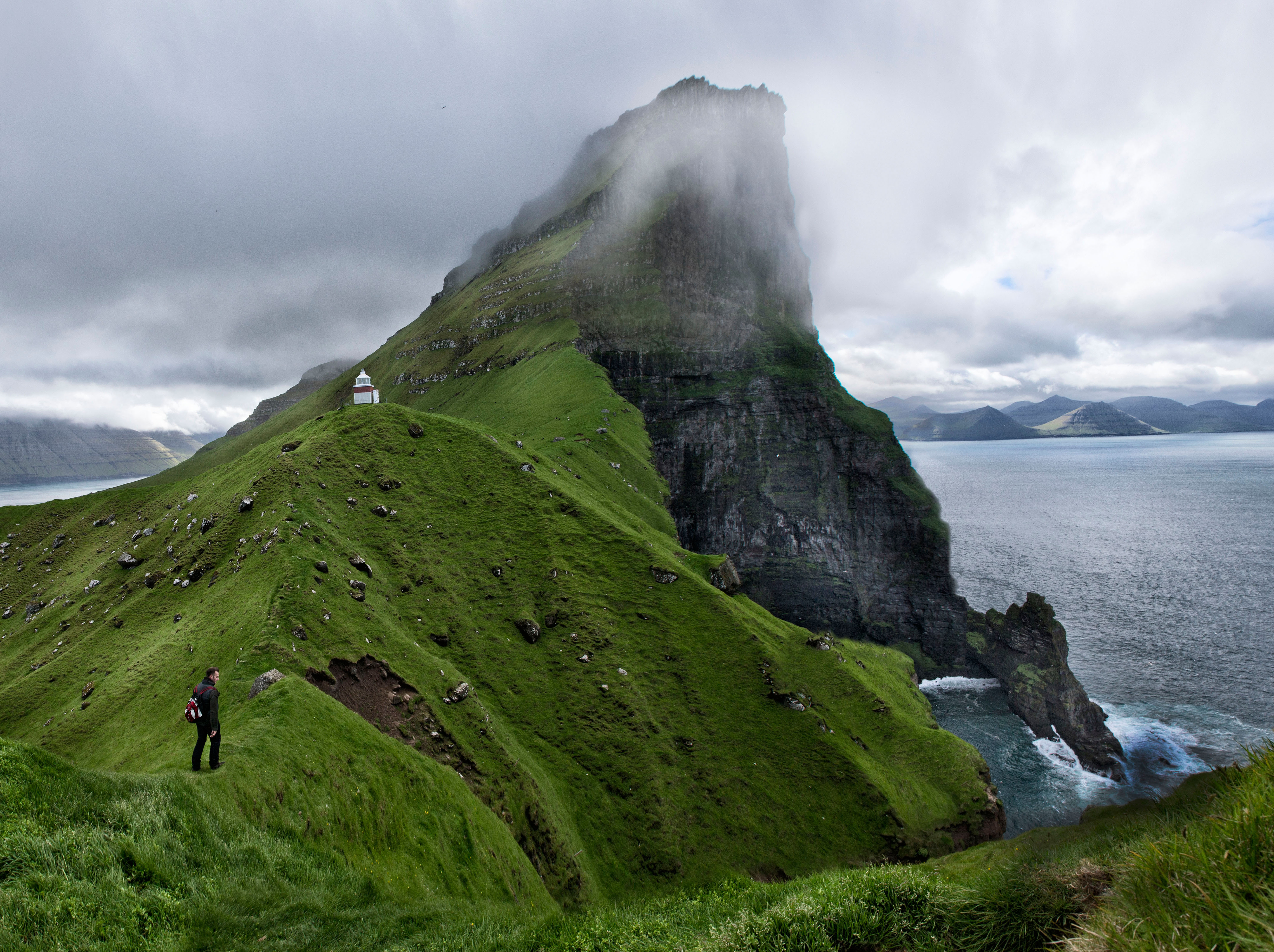 Destino Las Islas Feroe, en medio de la soledad del Atlántico norte
