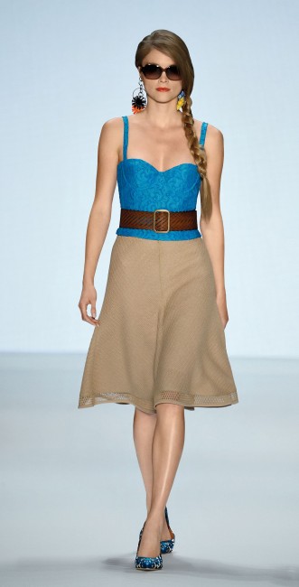 Vuelve la falda con vuelo de los años 50