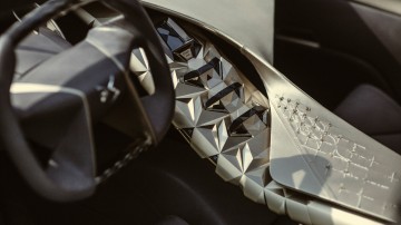 Oro blanco y papel reciclado: el interior de los "showcars"