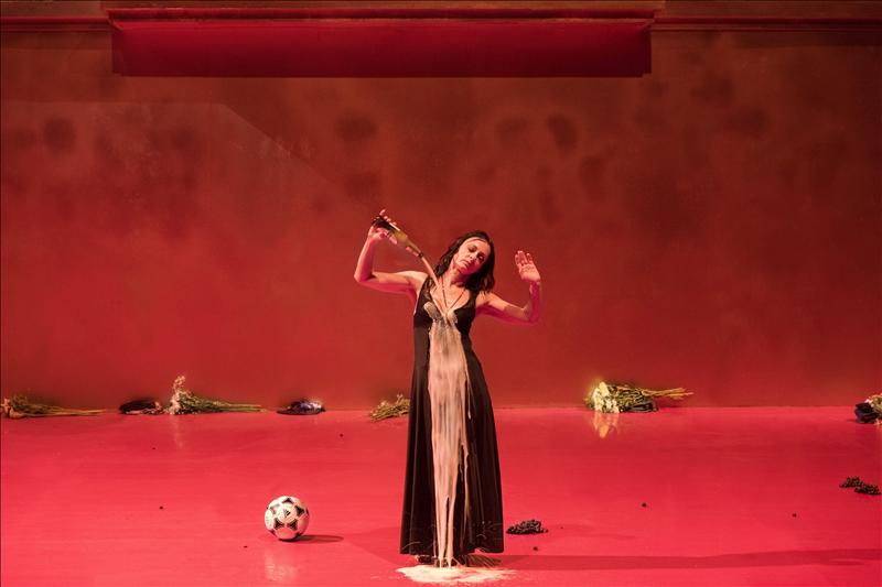 Angélica Liddell estrena en el Odeón «You Are My Destiny» en busca de