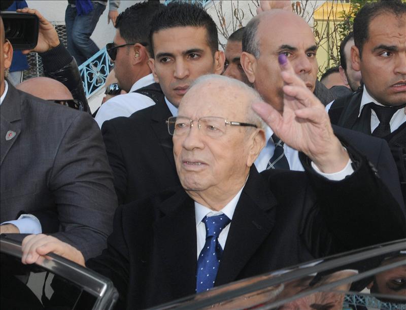 Essebsi anuncia su triunfo en las elecciones presidenciales de Túnez
