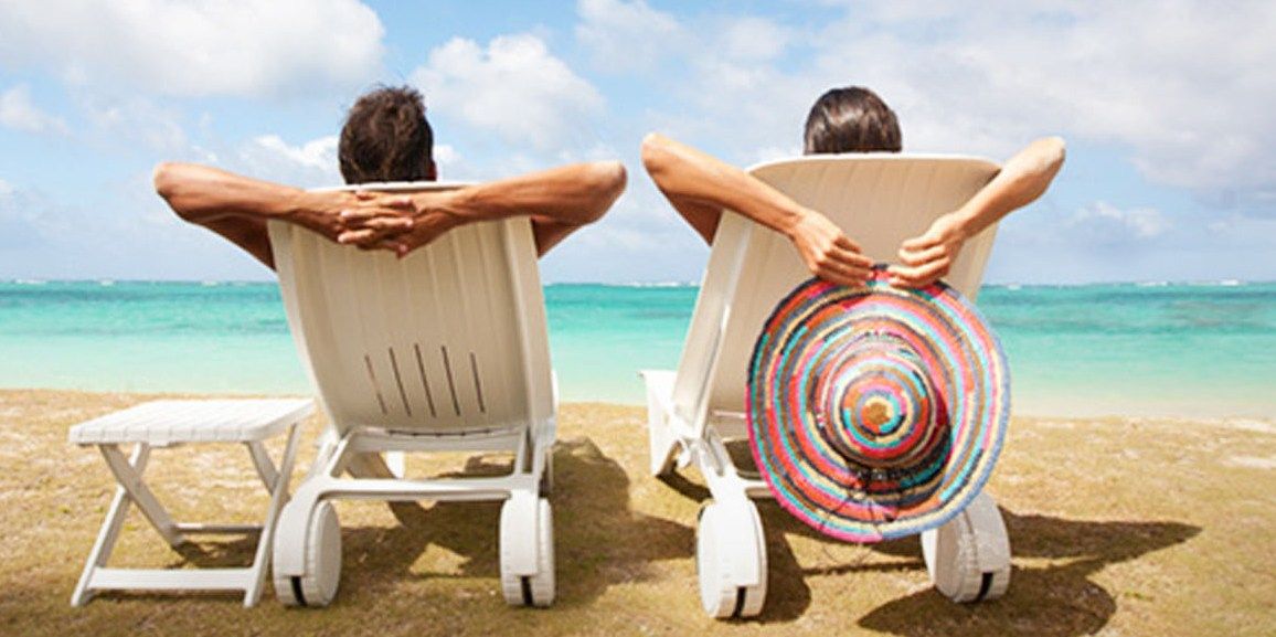 1433845462parejaenlaplaya3b El Digital de Asturias