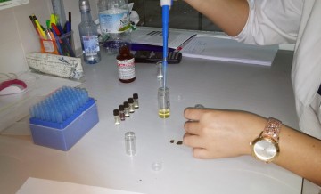 Un-sensor-fluorescente-detecta-toxicos-en-cosmeticos-en-un-minuto_image800_