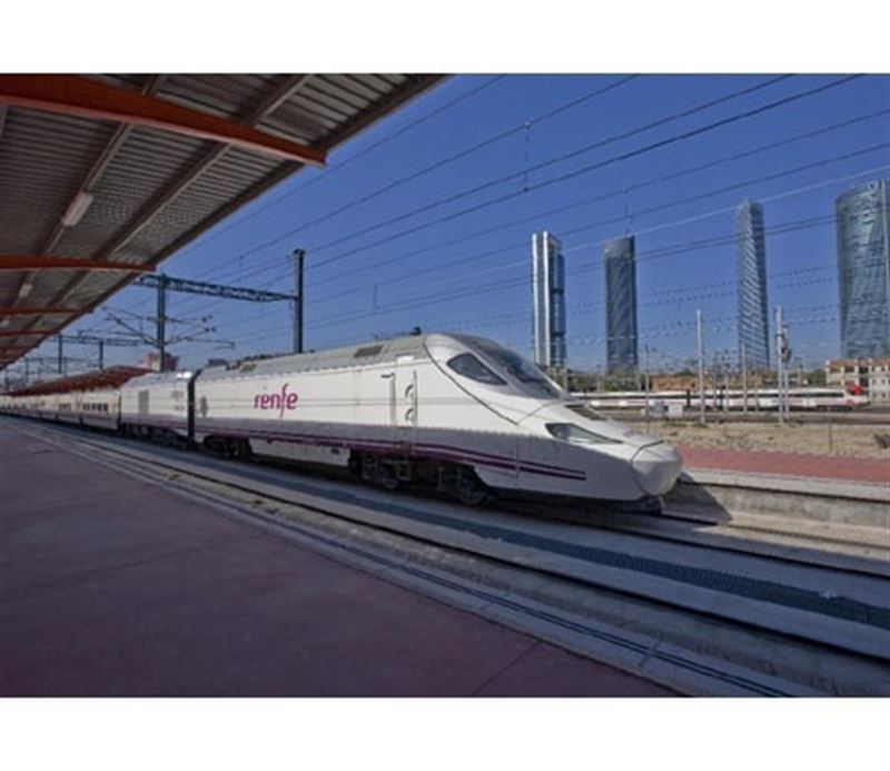 Renfe refuerza los trenes de Asturias con Madrid durante el Puente