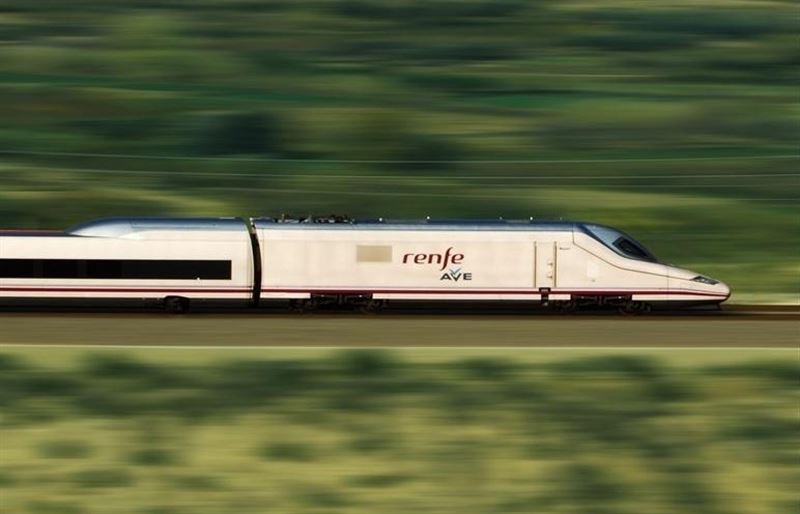 Renfe lanza en febrero una tarjeta joven con descuentos de hasta el 50% en el AVE