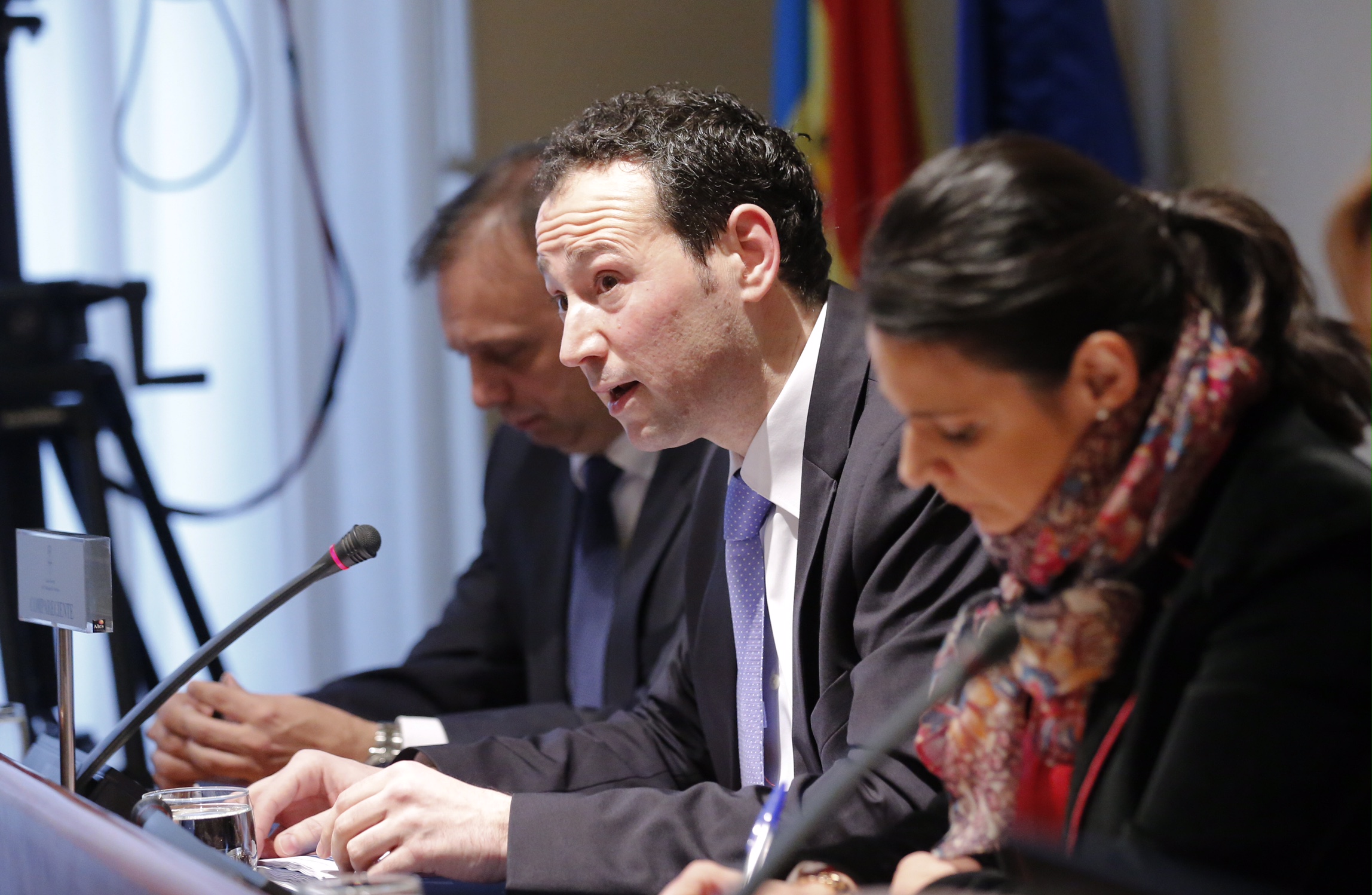 La oposición crítica la gestión de Martínez en los incendios de Asturias