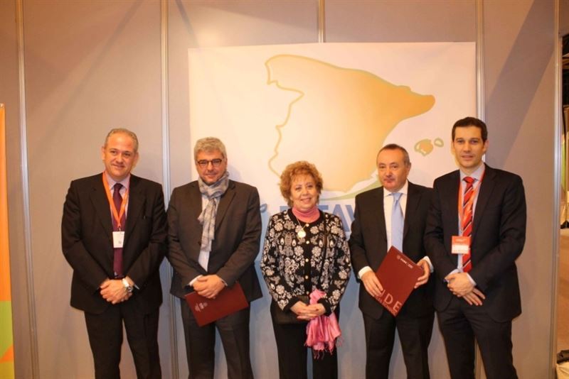 Fetave colaborará en formación con la Escuela Europea de Dirección y Empresas