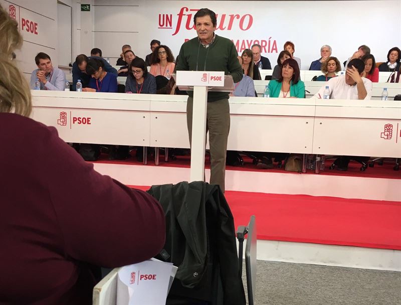 La dirección del PSOE «indignada» por las filtraciones de intervenciones del Comité Federal