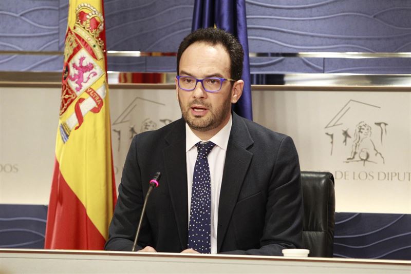 Hernando dice que el PSOE comenzará a «hablar» con los partidos cuando Rajoy «diga que no por segunda vez»