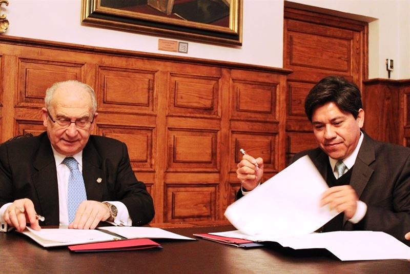 La Universidad de Oviedo ha firmado este lunes un convenio con la Universidad Politécnica de Aguascalientes