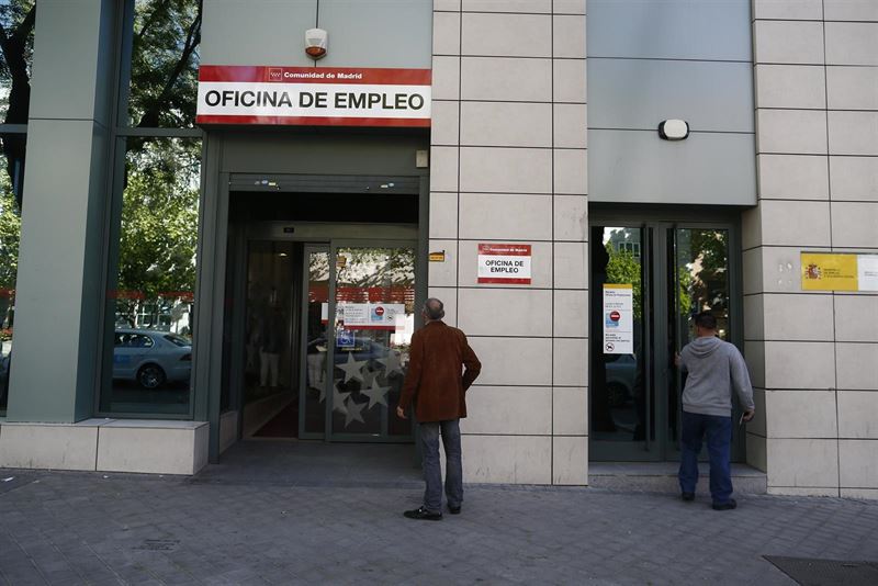 El paro sube en 57.247 personas en enero de 2016