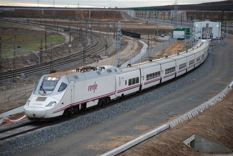 Renfe ha puesto a la venta la nueva tarjeta joven
