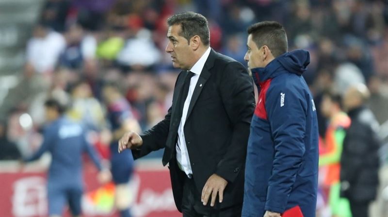 El técnico José Ramón Sandoval ha sido destituido