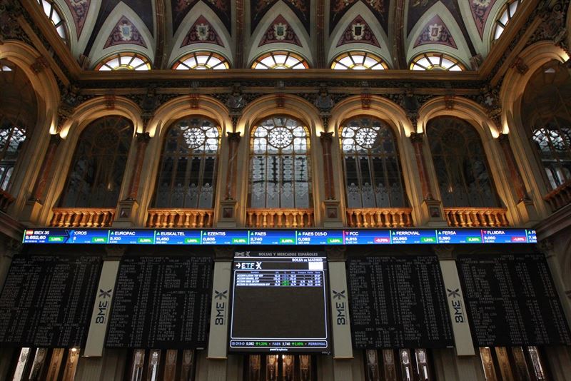 El Ibex 35 prolonga la racha alcista