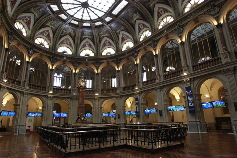 El Ibex 35 repunta un 3,07%