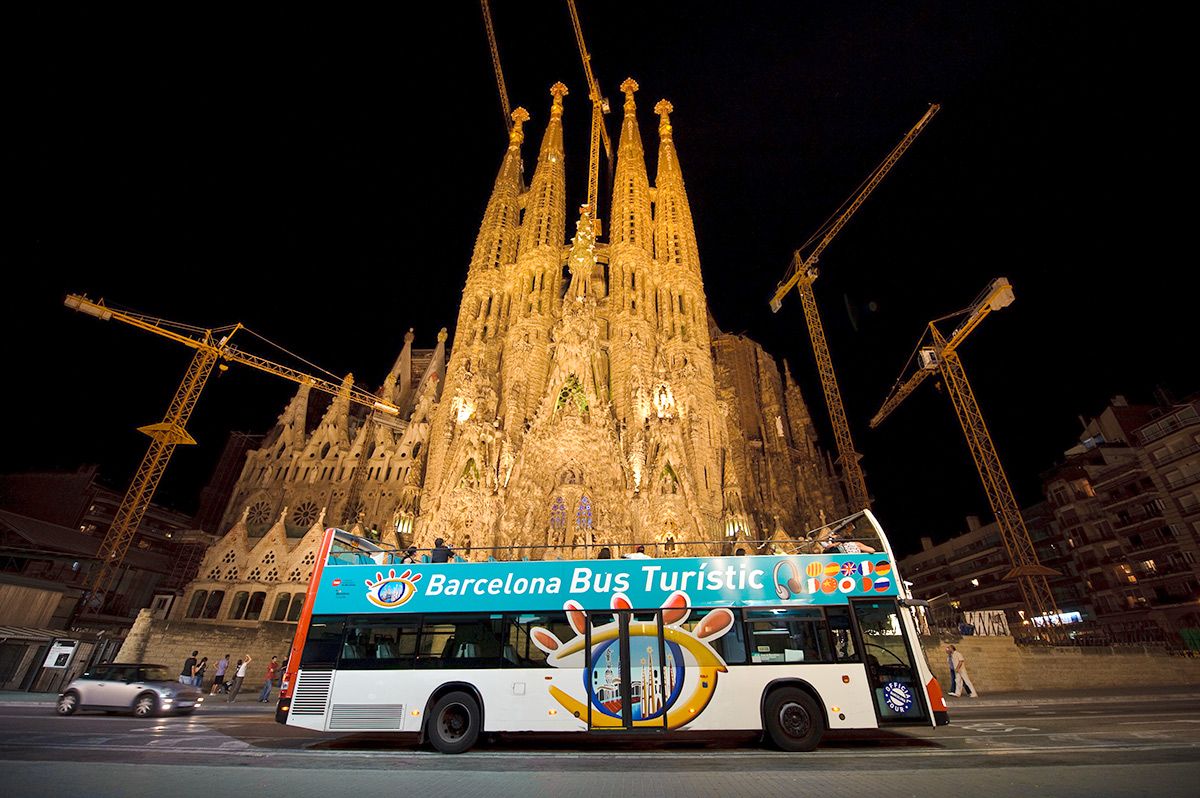 TMB inicia la temporada de sus rutas nocturnas guiadas