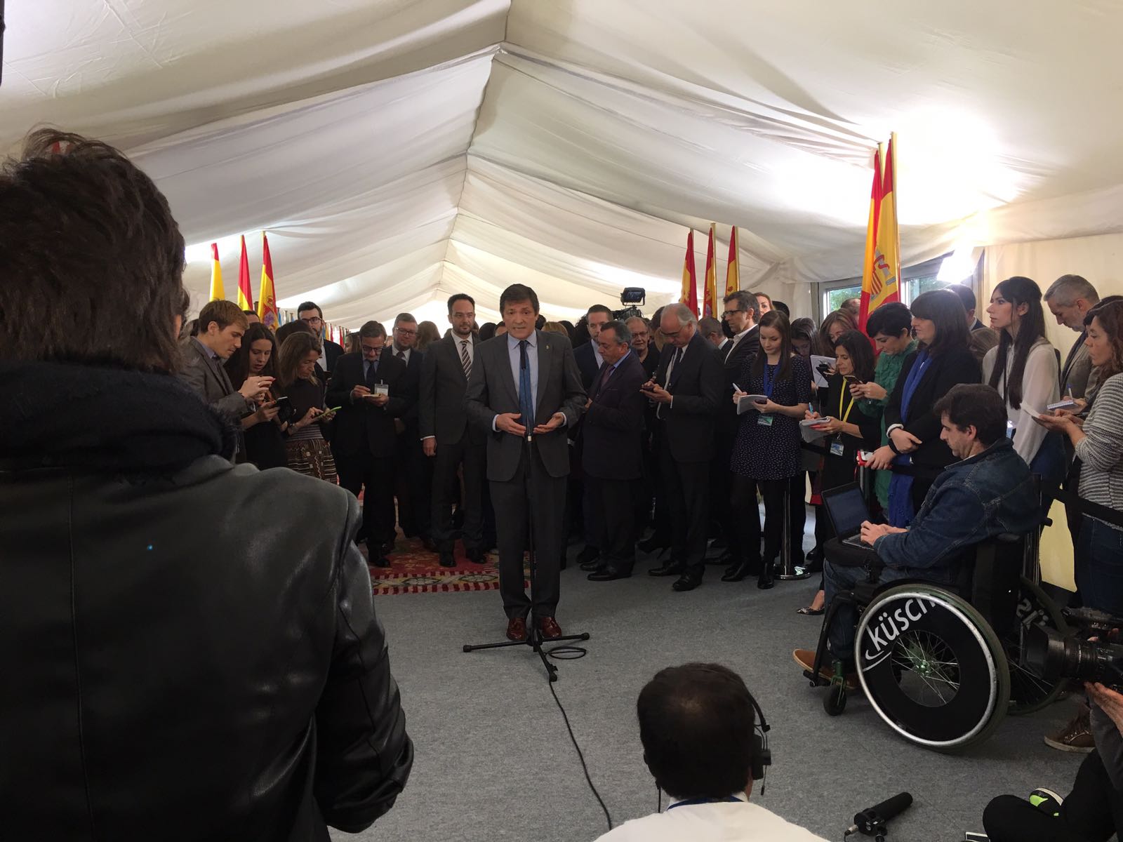 Javier Fernández: “Reformar la Constitución es la mejor forma de fortalecerla»