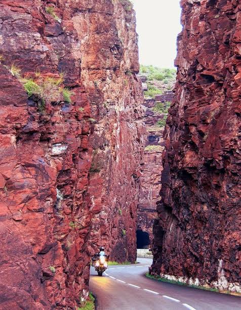 ¿Quién es el Amazigh viajero en moto?