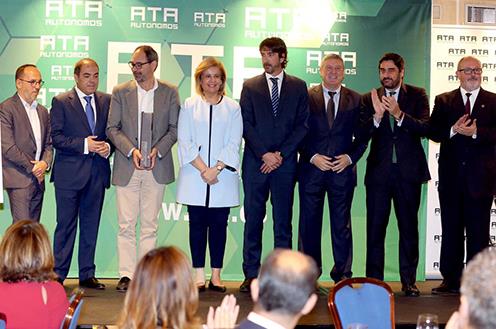 Báñez satisfecha con los resultados de la Ley de Autónomos