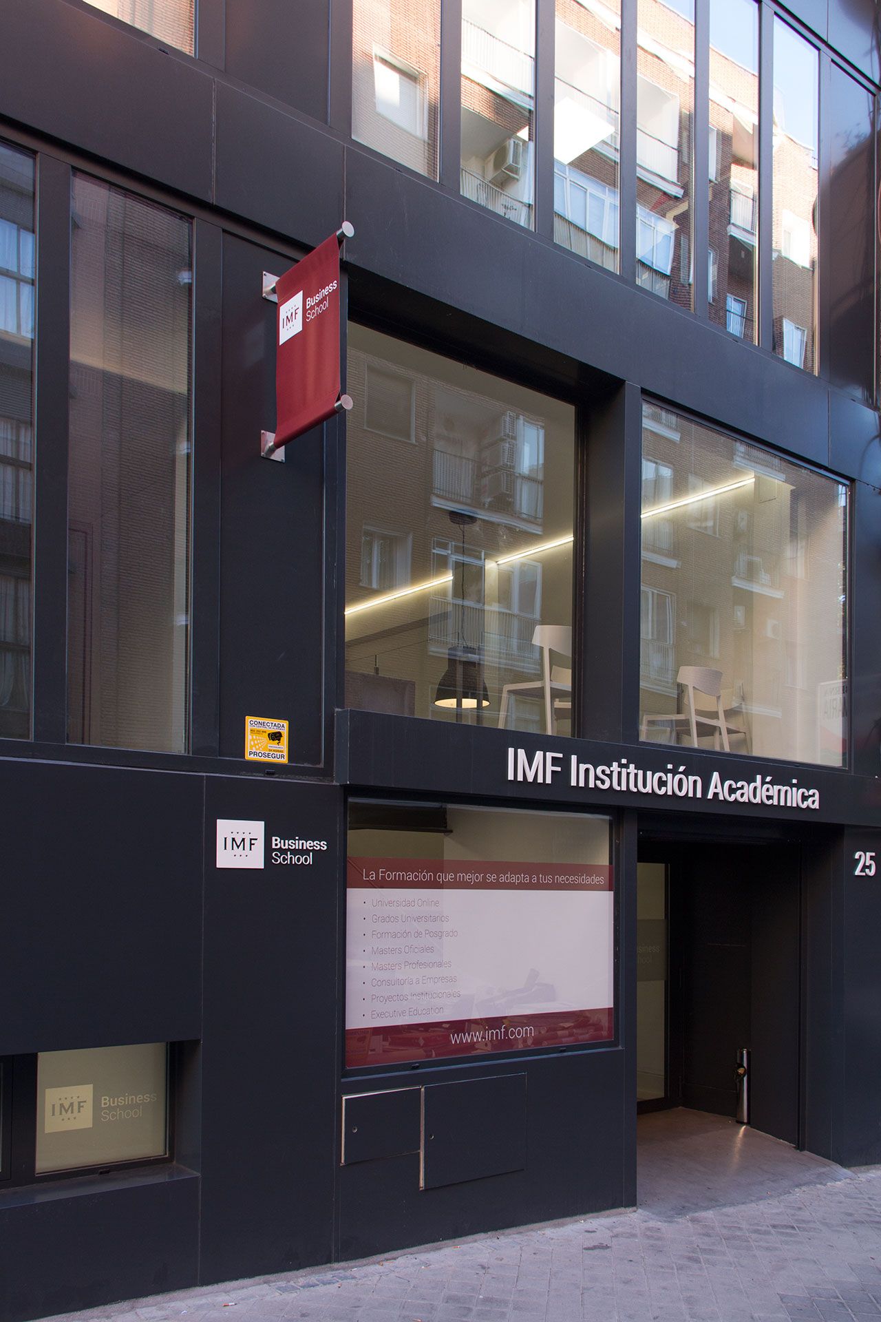 1513674138IMFbusinessschoolfachada009 El Digital de Asturias