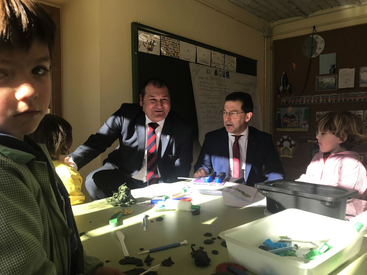 Visita consejero Educacion a Vegadeo El Digital de Asturias