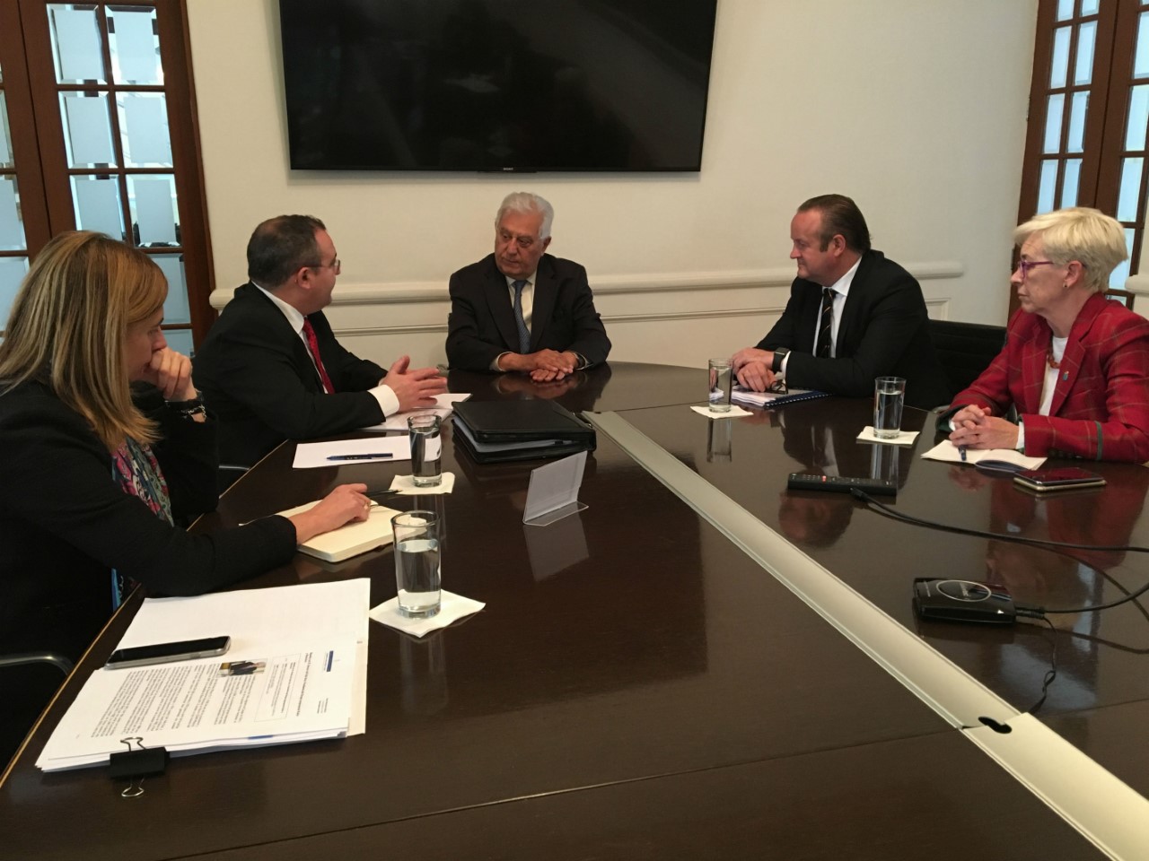 Consejero Empleo reunion empresario Antonio del Valle El Digital de Asturias