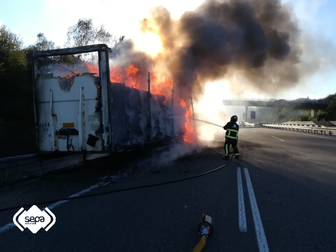 INCENDIO CAMION EN COLUNGA El Digital de Asturias