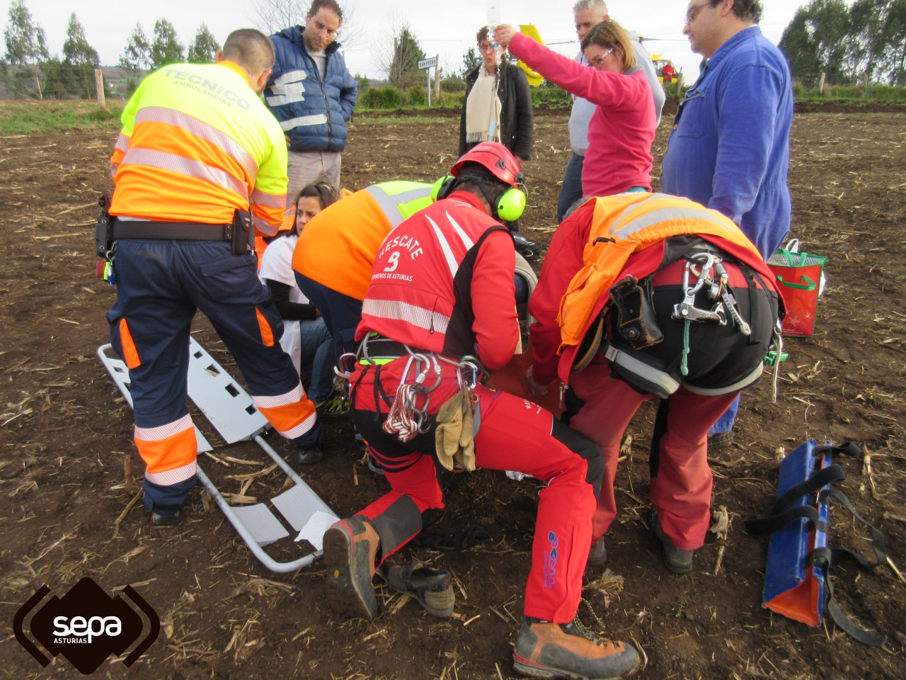 ACCIDENTE TRAFICO TRACTOR TINEO El Digital de Asturias
