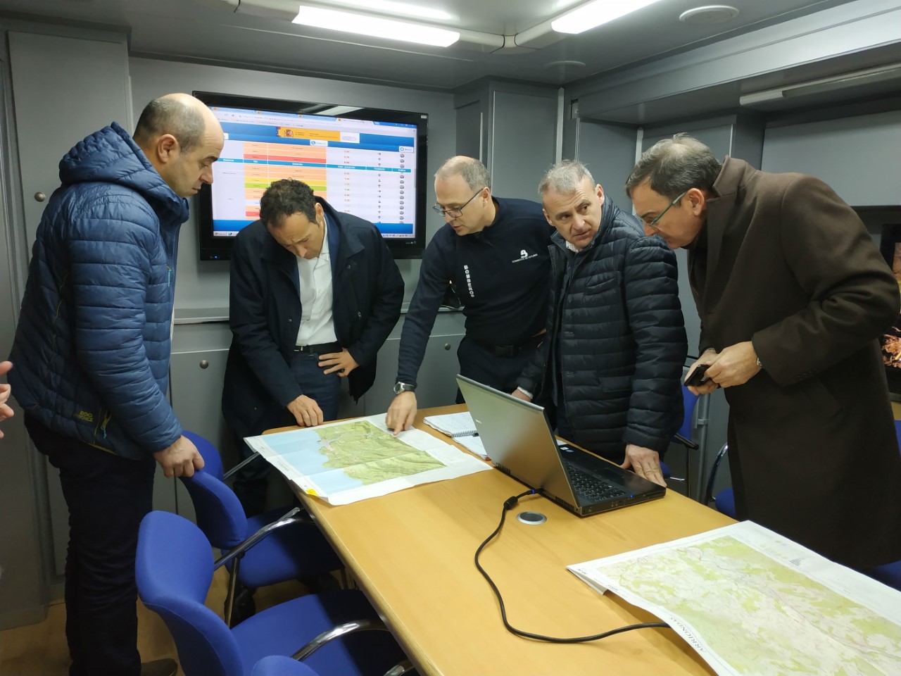 Consejero en puesto de mando avanzado del Plan de Inundaciones El Digital de Asturias