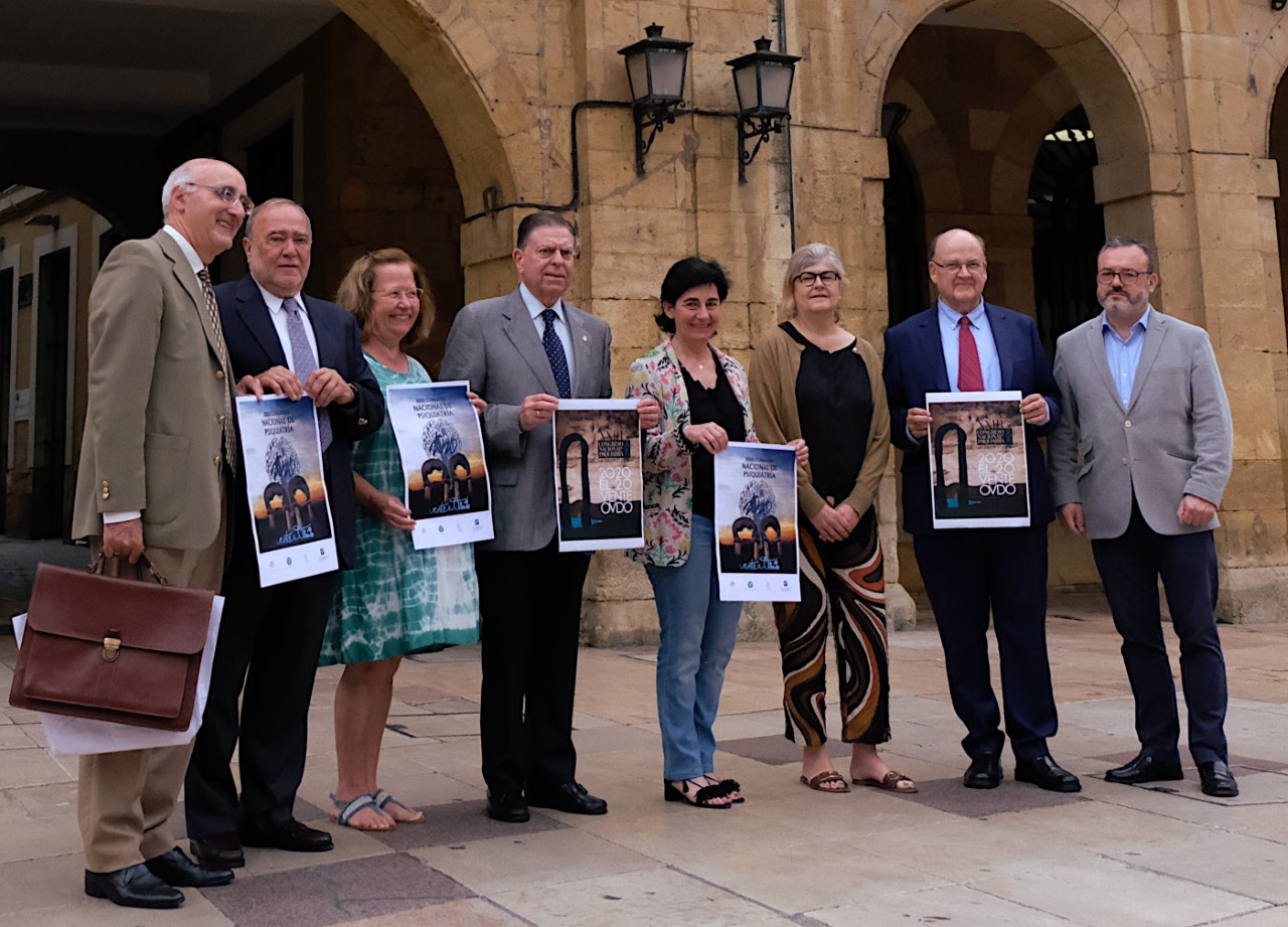 reunion con organizadores congreso psiquiatria El Digital de Asturias