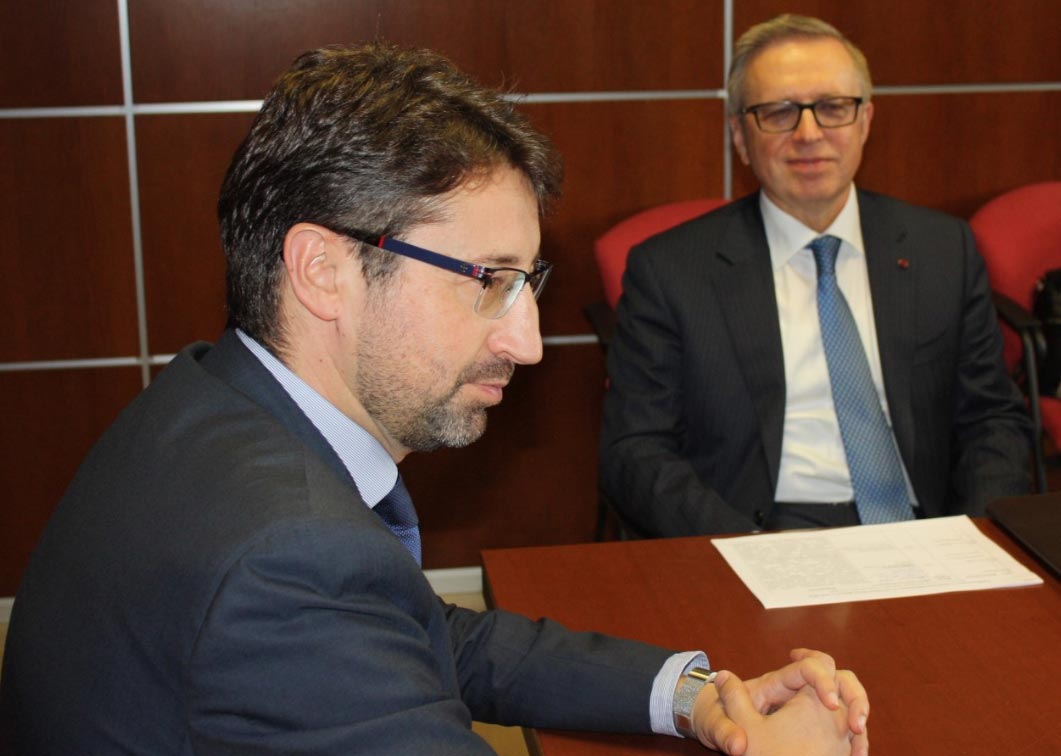 Enrique Fernández ha mantenido una reunión con una delegación de la república de Kazajistán